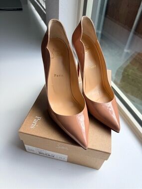 Christian Louboutin Hot Chick 100